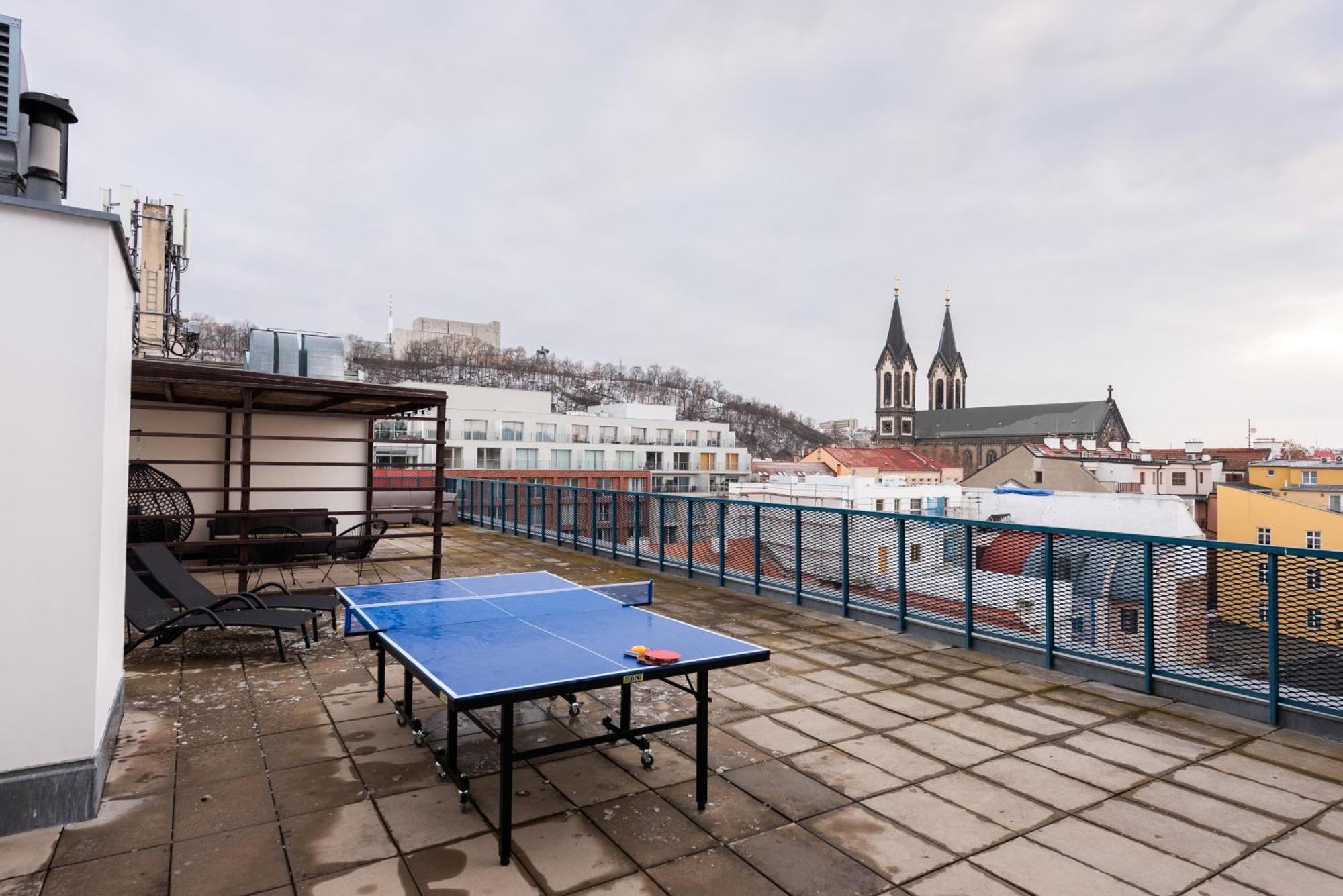 2-Level Apartments On Krizikova Near The Metro Prague Luaran gambar